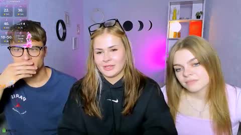 ash_raven_ online show from 09.19.25