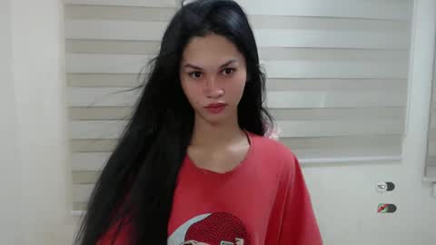 Snapshot of ash_sexdoll chatting on 12.23.24 ASH online show from 12.23.24