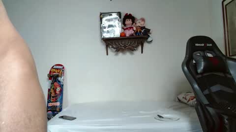Snapshot of ash_wingrant chatting on 02.21.25 ash_wingrant online show from 02.21.25