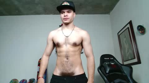 Snapshot of ash_wingrant chatting on 03.07.25 ash_wingrant online show from 03.07.25