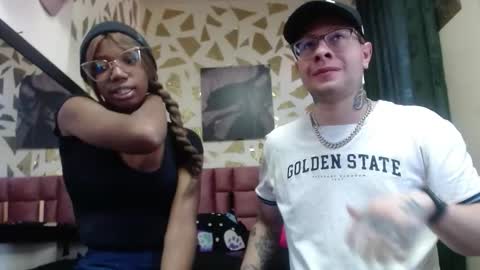 Snapshot of ashanti_and__alejo chatting on 10.23.25 ashanti_and__alejo online show from 10.23.25