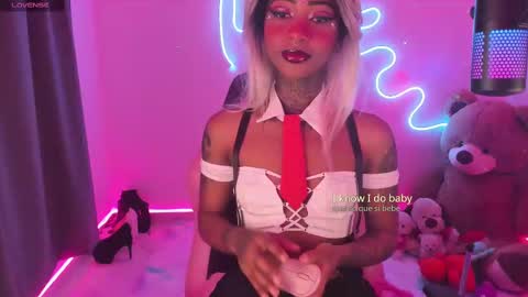 AshantiINDEPENDENT MODEL online show from 02.22.25