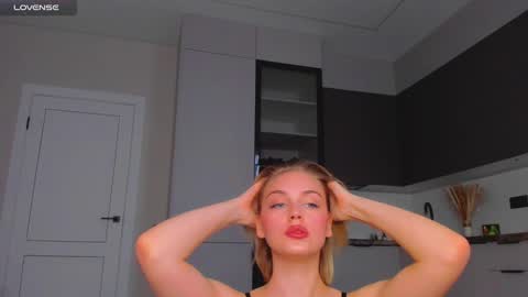 Snapshot of ashbunny_ chatting on 12.02.24 your pretty Ashley online show from 12.02.24