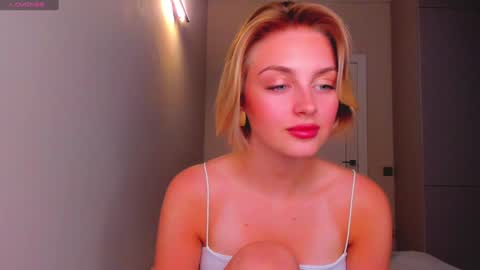 Snapshot of ashbunny_ chatting on 12.27.24 your pretty Ashley online show from 12.27.24