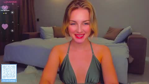 Snapshot of ashbunny_ chatting on 01.23.25 your pretty Ashley online show from 01.23.25