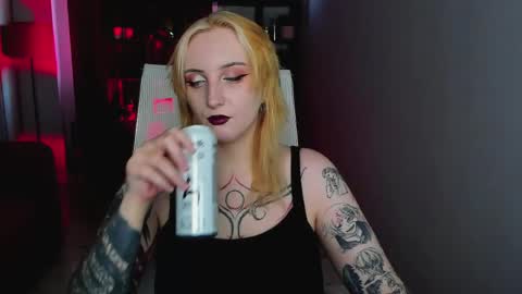 Snapshot of asheluck chatting on 05.22.26 AshleyAshe online show from 05.22.26