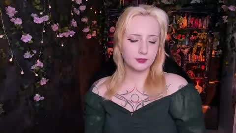 Snapshot of asheluck chatting on 06.11.26 AshleyAshe online show from 06.11.26