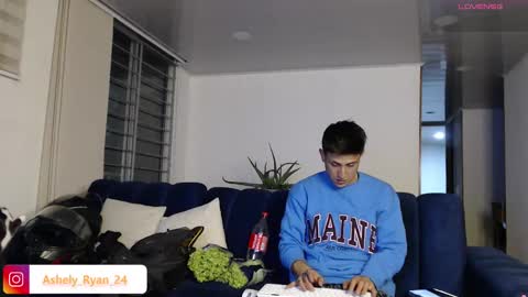 Ashley And Ryan  online show from 03.04.25