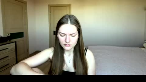 Mila online show from 05.11.26