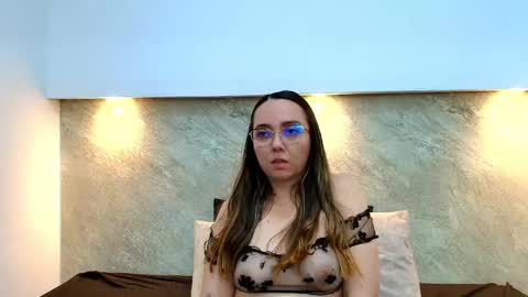 Asley Bennet online show from 10.22.25