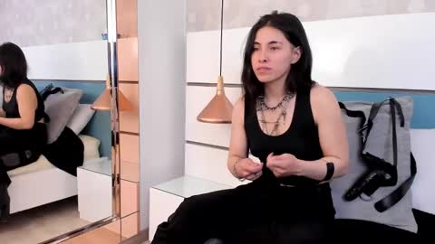 Ashkoreh online show from 10.21.25