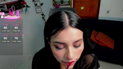 Snapshot of ashleey_johnson chatting on 03.19.26 linda online show from 03.19.26