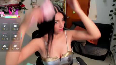 Snapshot of ashleey_johnson chatting on 04.10.26 linda online show from 04.10.26