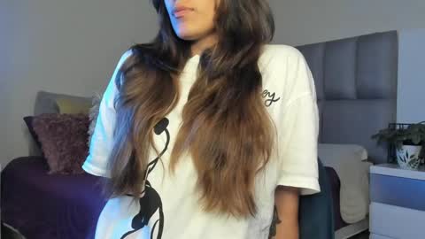 Carolina  online show from 01.06.25