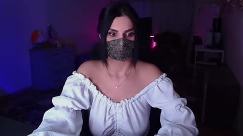   Yasmina   online show from 12.04.24