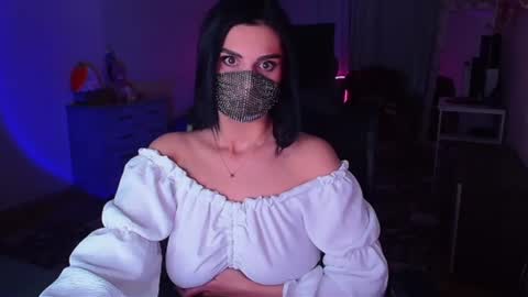   Yasmina   online show from 12.06.24