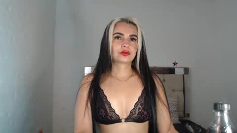 ashley__tylor online show from 01.12.25