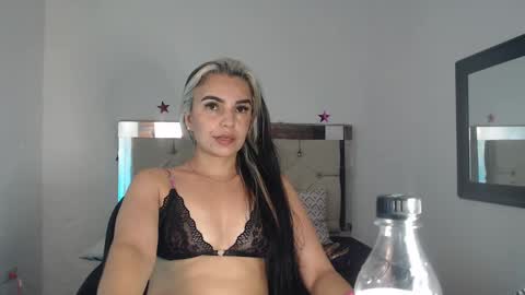 ashley__tylor online show from 01.12.25