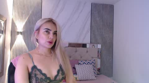 ashley__tylor online show from 04.05.26