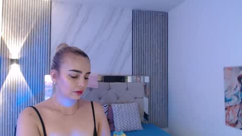 ashley__tylor online show from 04.15.26