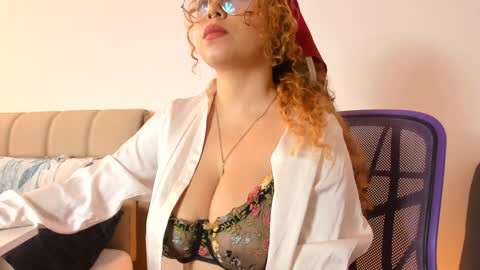 Snapshot of ashley_black6 chatting on 02.05.25 Soy Ash online show from 02.05.25