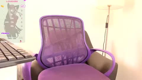 Snapshot of ashley_black6 chatting on 03.11.25 Soy Ash online show from 03.11.25