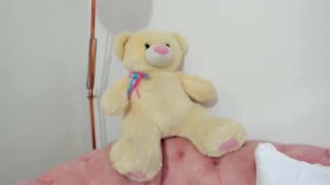 ASHLEY online show from 02.04.26