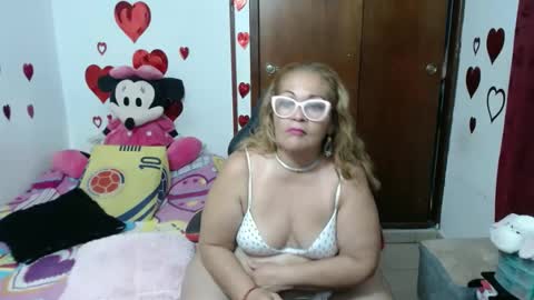 ashley pink11 online show from 02.04.25