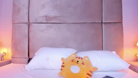 ash  online show from 09.11.25