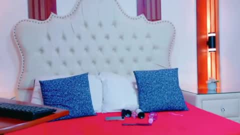 ashleydias online show from 07.18.26