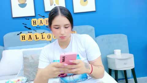 Ashley Evans online show from 10.23.25