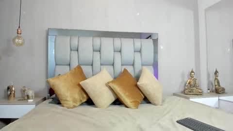 AshleyHill online show from 11.18.25