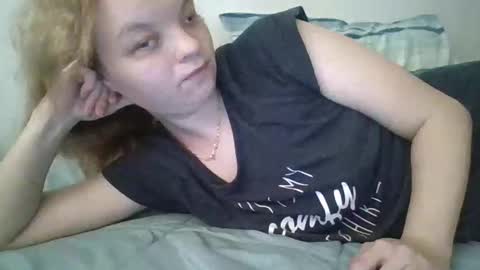 Ashley  Johnnson online show from 02.13.26