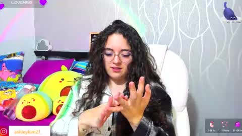 .. Ashley .. online show from 11.29.25