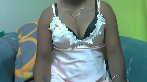 Snapshot of ashleyqueen_x chatting on 09.26.25 ashleyqueen X online show from 09.26.25