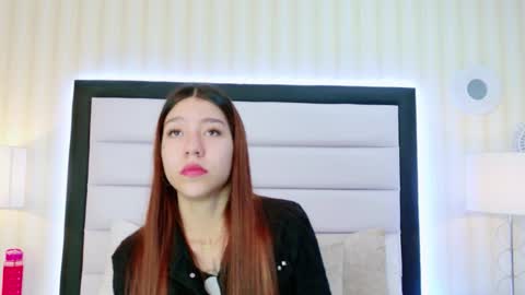 Snapshot of ashleyroberh chatting on 10.27.25 AshleyRoberh online show from 10.27.25