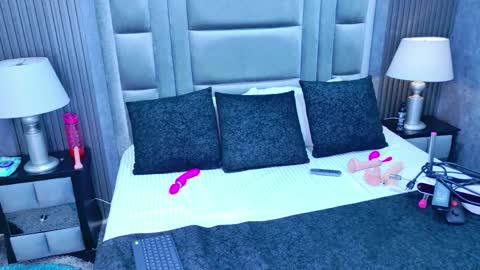 AshleyRoberh online show from 04.30.26