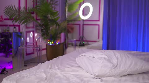 Ashley online show from 12.12.24