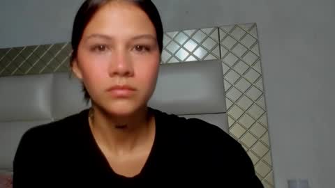 Snapshot of ashleytravis_ chatting on 10.19.25    online show from 10.19.25