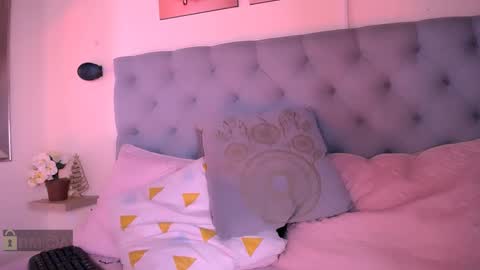 Ashlie  online show from 01.23.25