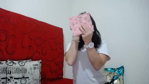 Snapshot of ashly_93 chatting on 12.30.24 engel online show from 12.30.24