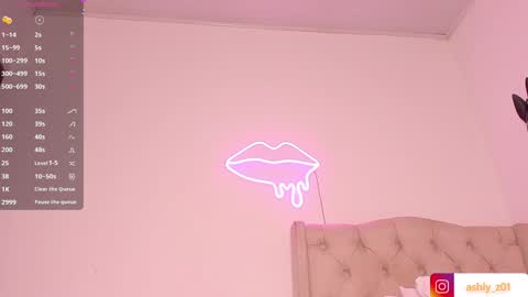 Snapshot of ashly_z chatting on 01.10.25 Ashly online show from 01.10.25
