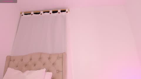 Snapshot of ashly_z chatting on 01.22.25 Ashly online show from 01.22.25