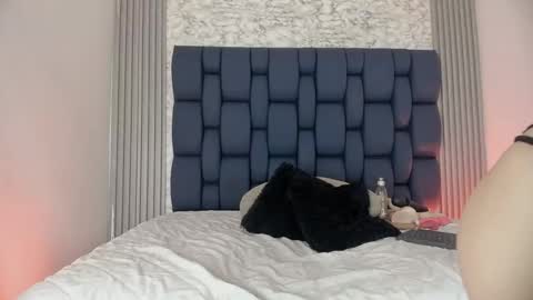 ashlybenison online show from 04.29.26