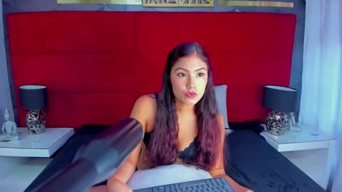 Snapshot of ashlye_collins chatting on 10.07.25 ashlye_collins online show from 10.07.25