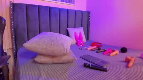 Snapshot of ashlye_miller_ chatting on 01.25.25 ashlye_miller_ online show from 01.25.25