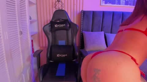 Snapshot of ashlye_miller_ chatting on 03.05.25 ashlye_miller_ online show from 03.05.25