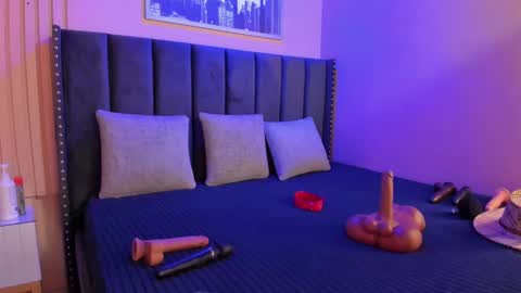 Snapshot of ashlye_miller_ chatting on 09.11.25 ashlye_miller_ online show from 09.11.25