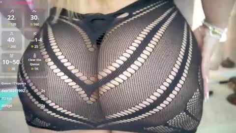 Snapshot of ashlye_stone chatting on 01.28.25 Paula Baleta  online show from 01.28.25