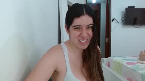 Snapshot of ashlymoon chatting on 05.17.26 AshlyMoon online show from 05.17.26